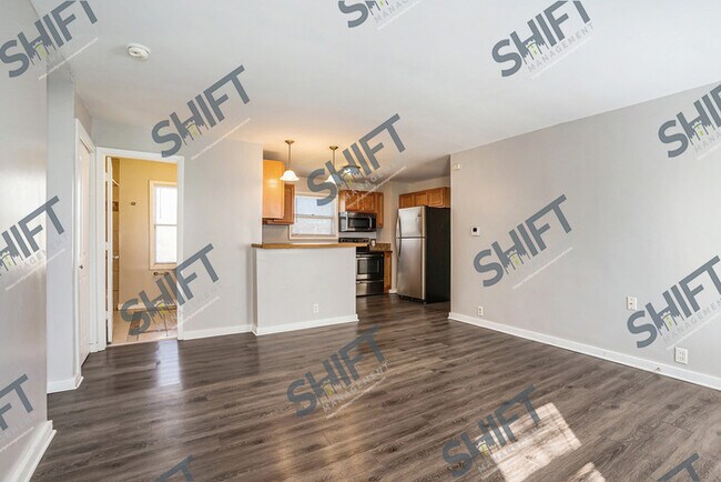 Building Photo - 3403 Salerno - Updated 4 Bedroom