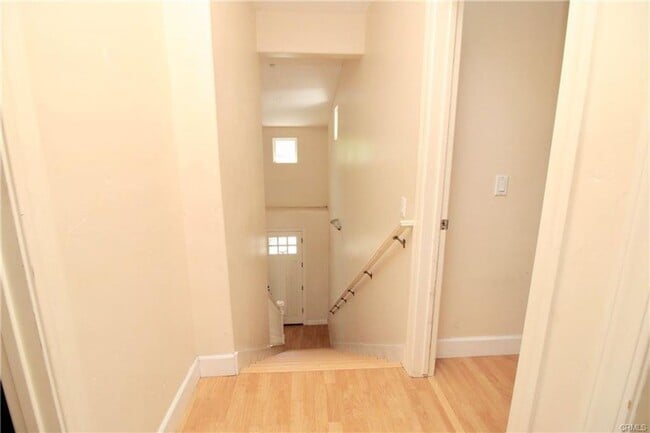 Foto del edificio - Super close to Poly- Approx. 1000 feet fro...