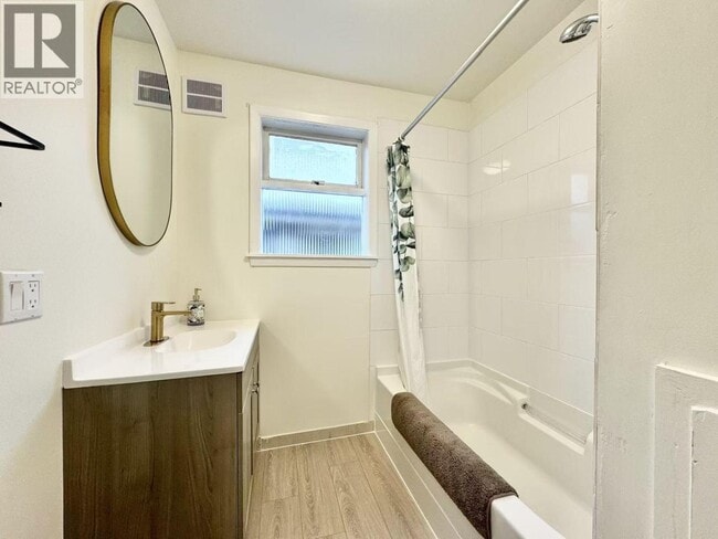 Photo du bâtiment - 1336 E 11th Ave