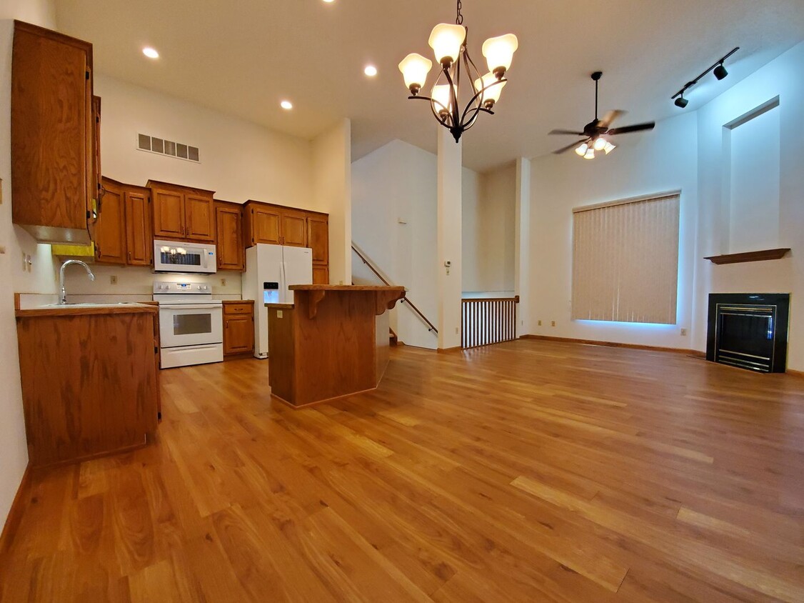 Foto principal - Candle Park West Townhomes - 1721