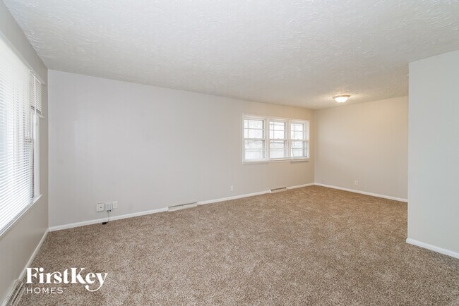 Foto del edificio - 7715 E 50th St