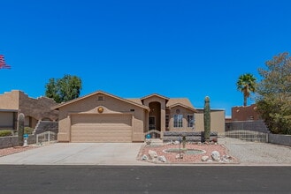 Building Photo - 5208 33rd Pl