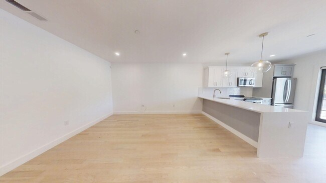 Foto del edificio - 52 Withington St
