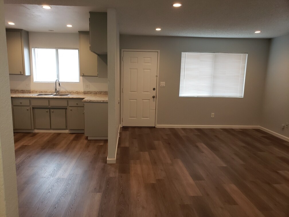 21400 Golden Hills Blvd Unit D, Tehachapi, CA 93561 Apartments in