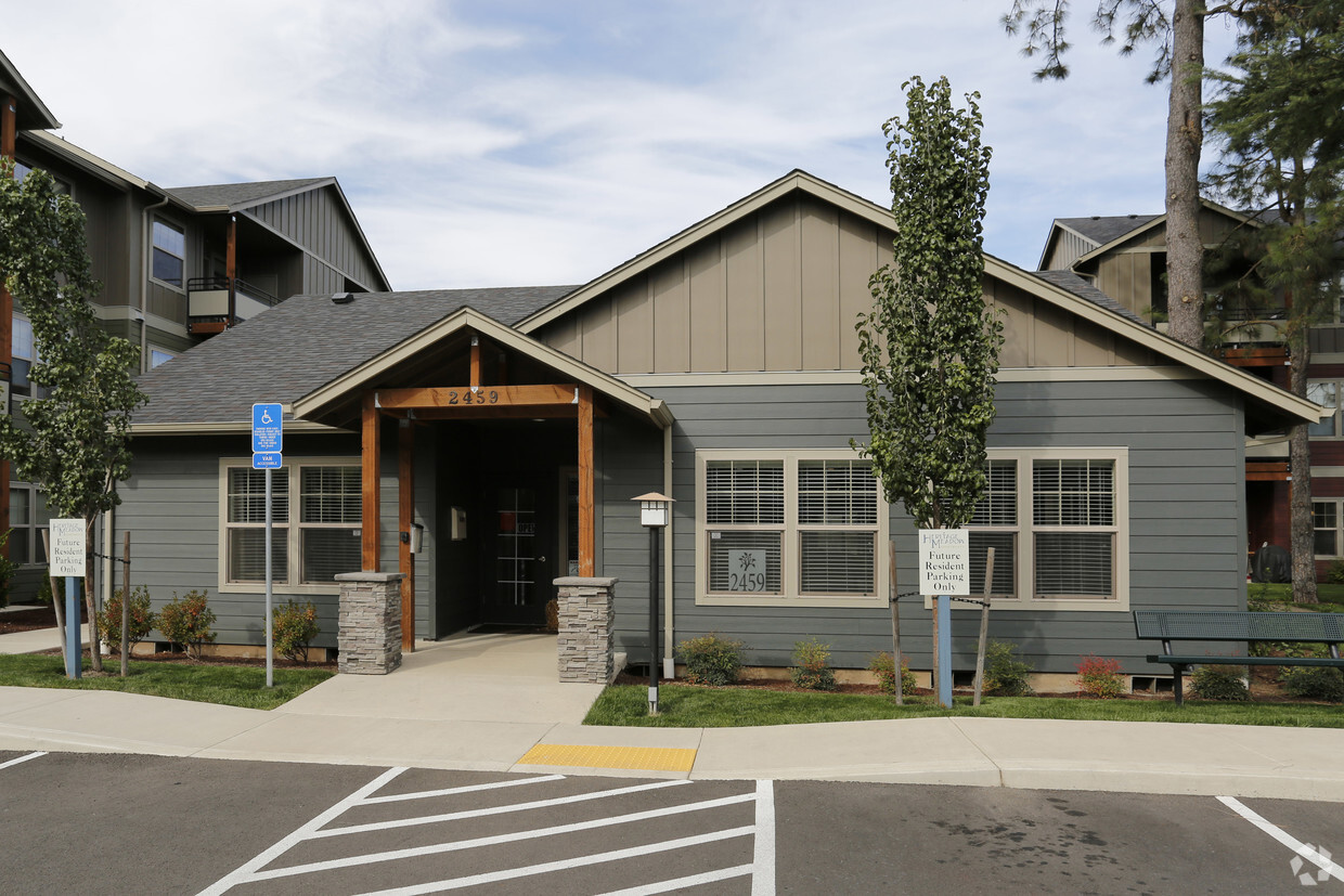 Primary Photo - Heritage Meadow Apartments