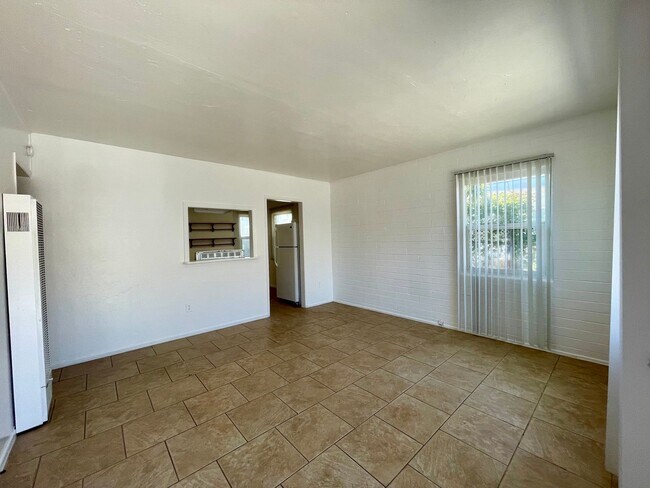 Foto del edificio - 325 Roanoke Rd