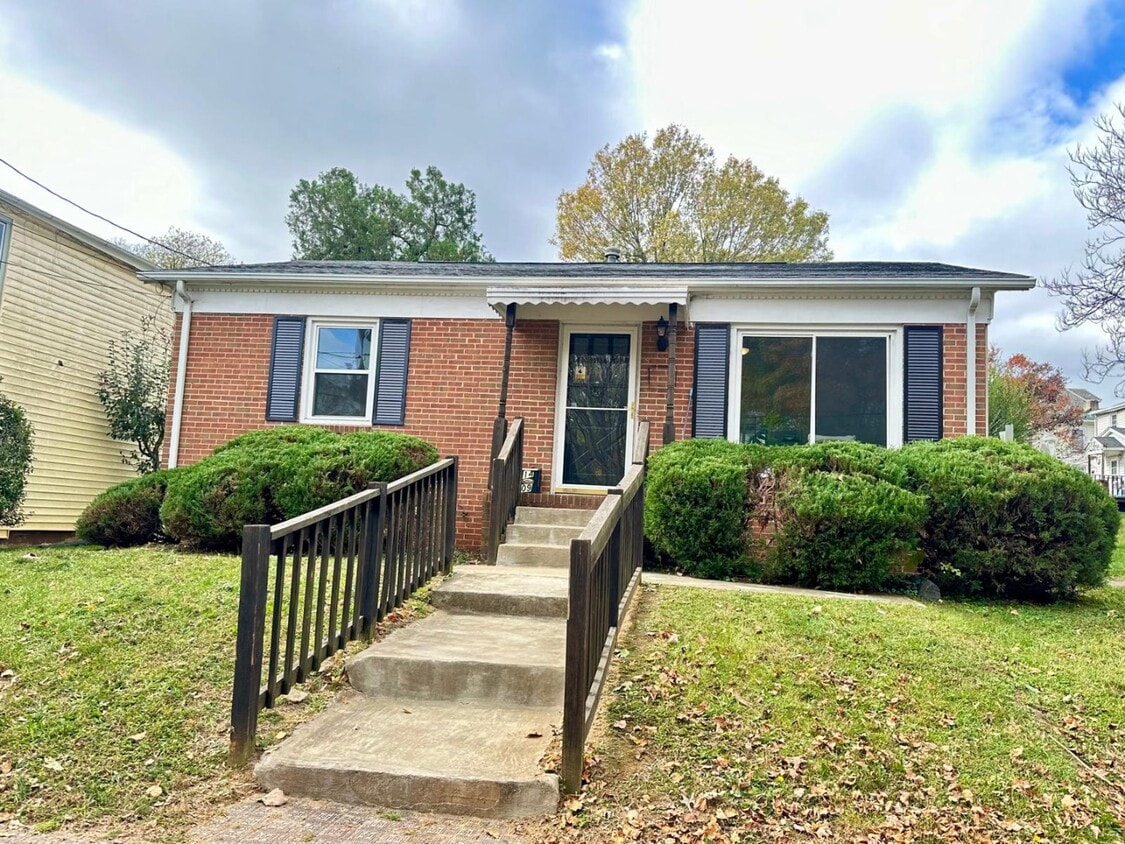 Primary Photo - 1409 Taylor St