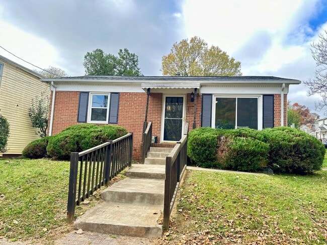 Photo - 1409 Taylor St House