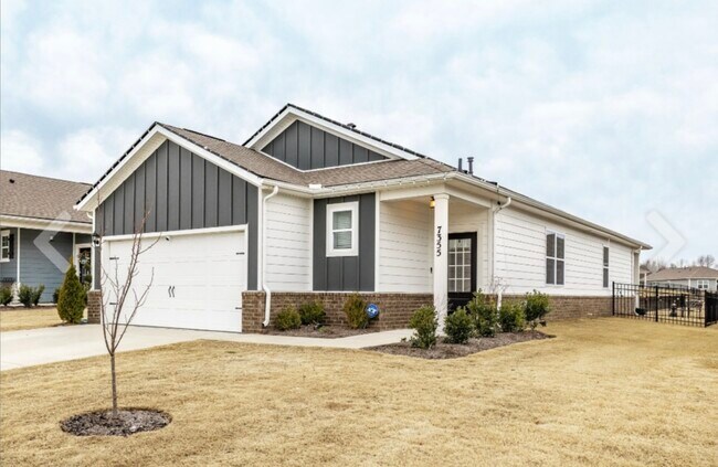 Foto del edificio - 7355 Lang Ave