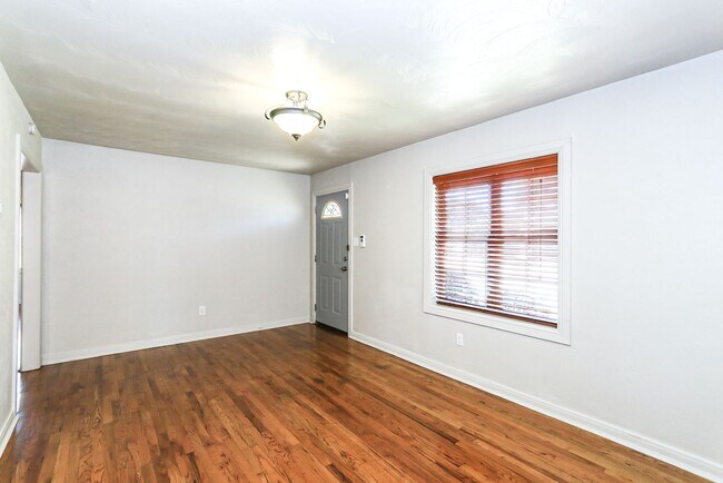 Building Photo - Pre-Leasing for Fall With Lawn and Alarm Service! - Charming 2 Bedroom 1 Bath!