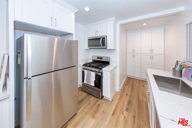 Foto del edificio - 354 S Benton Way