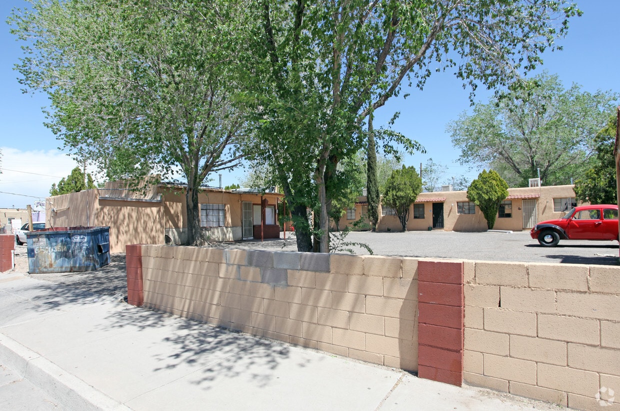 Foto del edificio - 6500 Cochiti Rd SE
