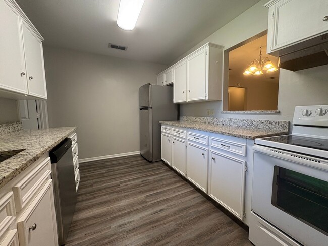 Foto del edificio - 2531-2533 Westminster Dr