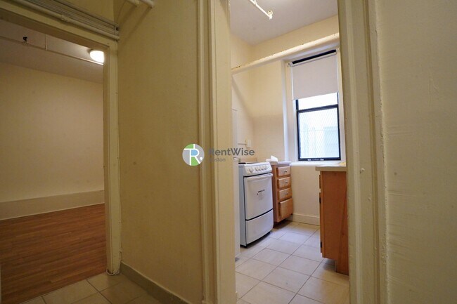 Building Photo - 1144 Commonwealth Ave