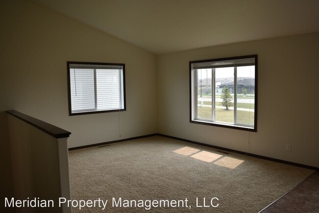 Building Photo - 3 br, 3 bath House - 453 Foxtail Dr