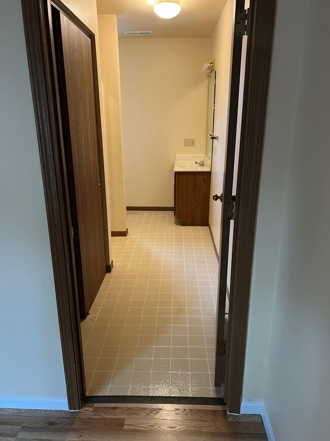 Downstairs full bathroom - 611 S 16th St