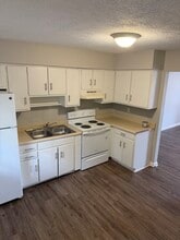 Building Photo - 250 Herndon St