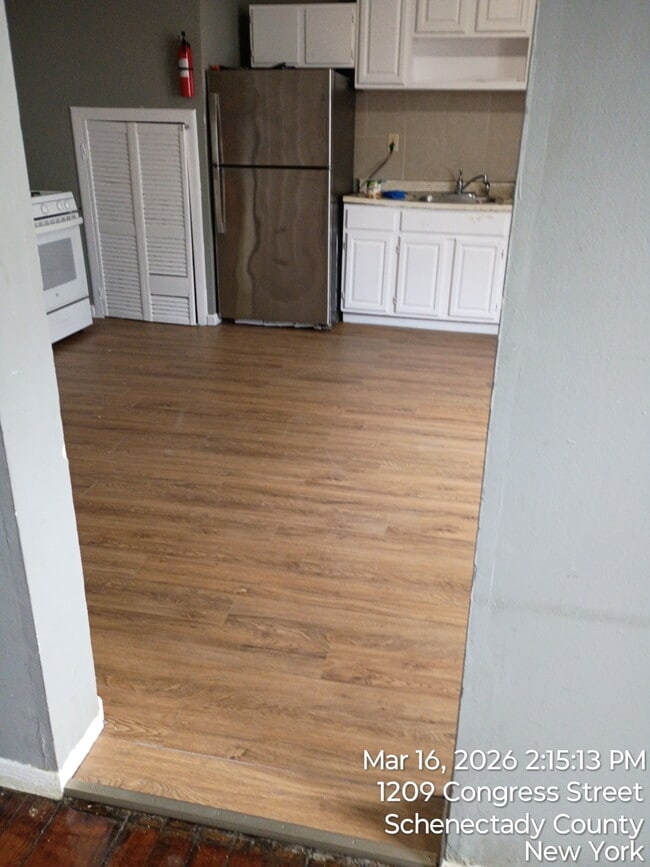 Building Photo - 1209 Congress St