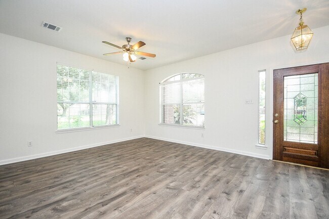 Building Photo - 21610 Woodoak Ct