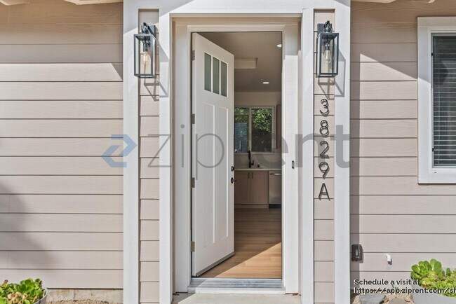 Foto del edificio - 3829 Buell St