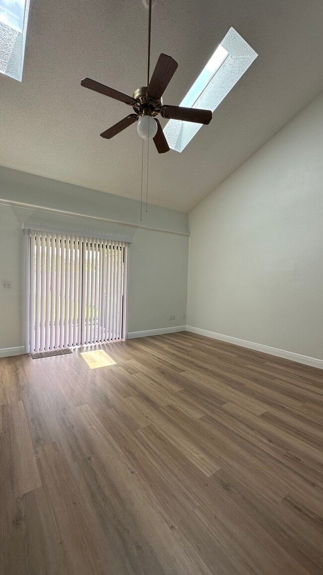 Building Photo - 2719 Hunt Club Ln