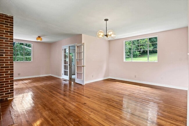 Foto del edificio - 1473 Marion Ave