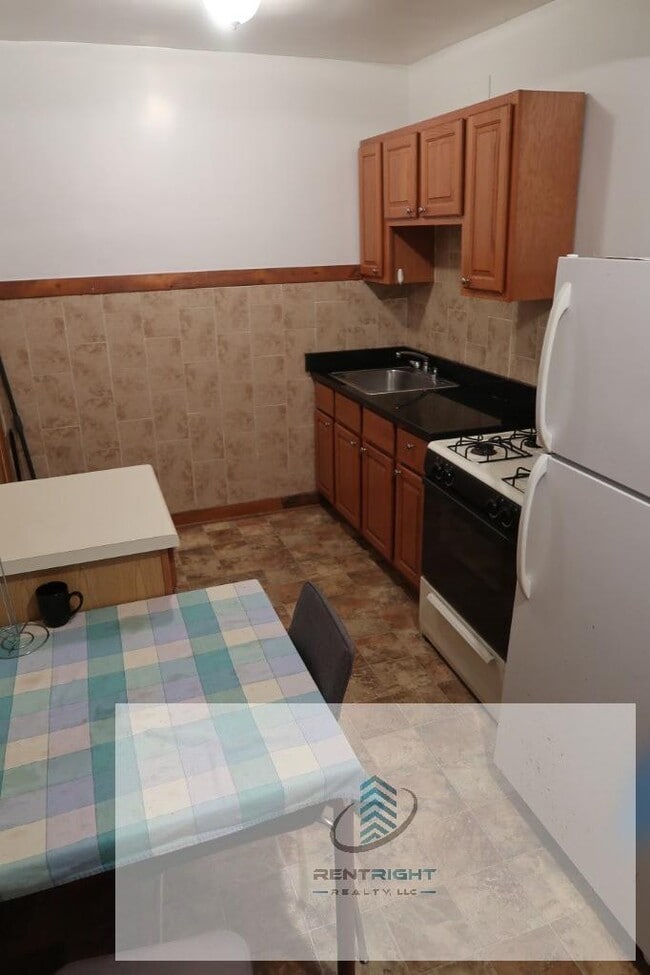 Foto del edificio - 5039 N Springfield Ave