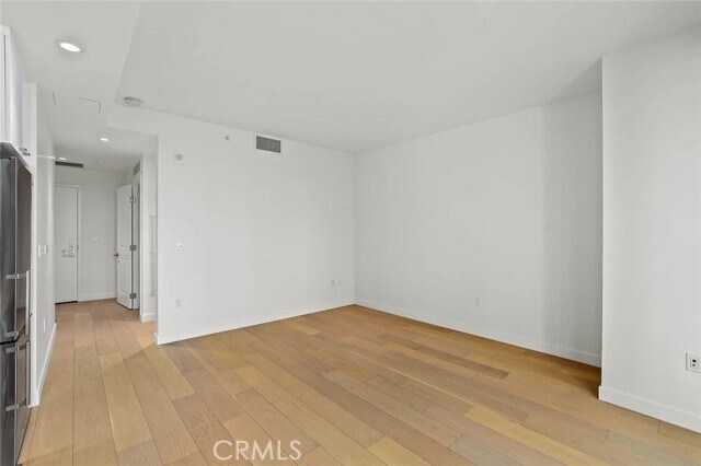 Building Photo - 400 S Broadway