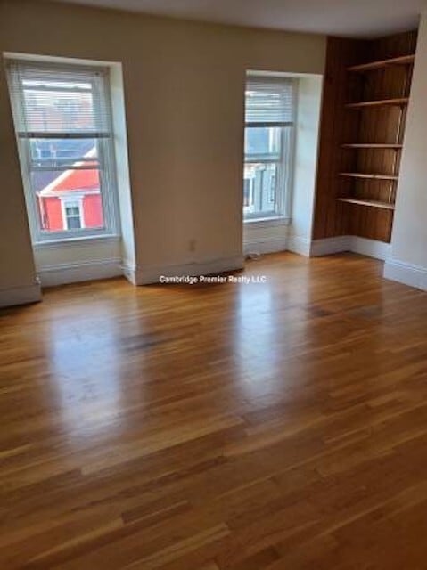 Building Photo - 93 Thorndike St