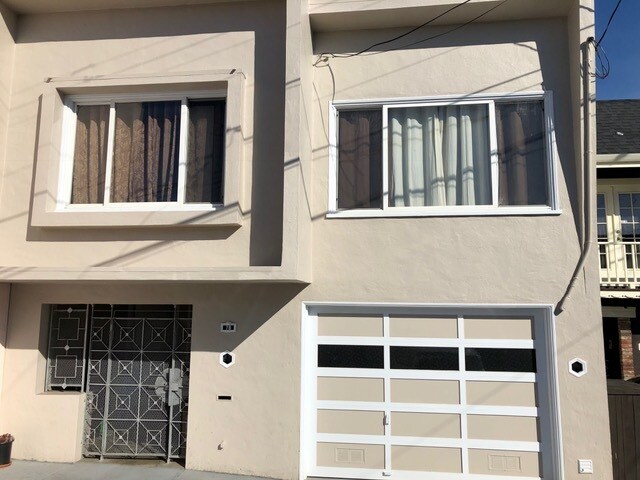 Front of the building - 78 Bridgeview Dr