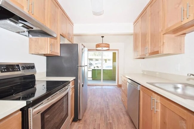 Photo - 9500 SW Greenburg Rd Apartment
