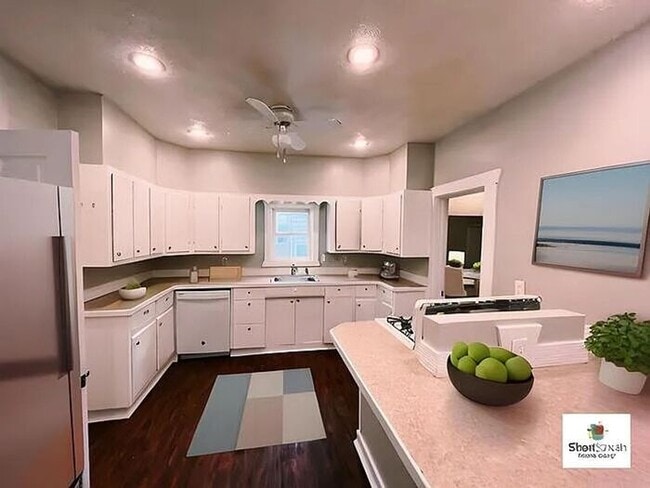 Foto del edificio - 5 bed 2 bath Single Family Home