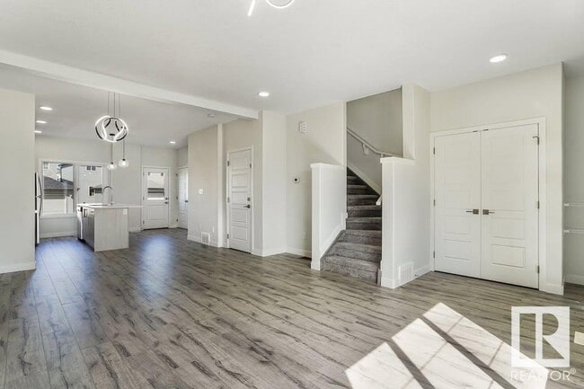 Building Photo - 9460 Colak Ln SW
