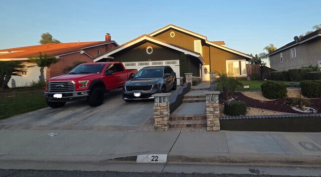 Foto del edificio - 22 Ridge Crest Cir