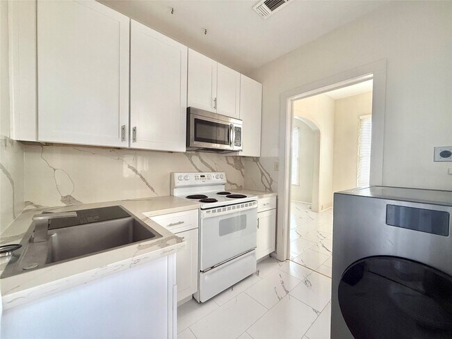 Building Photo - 1427 Church St