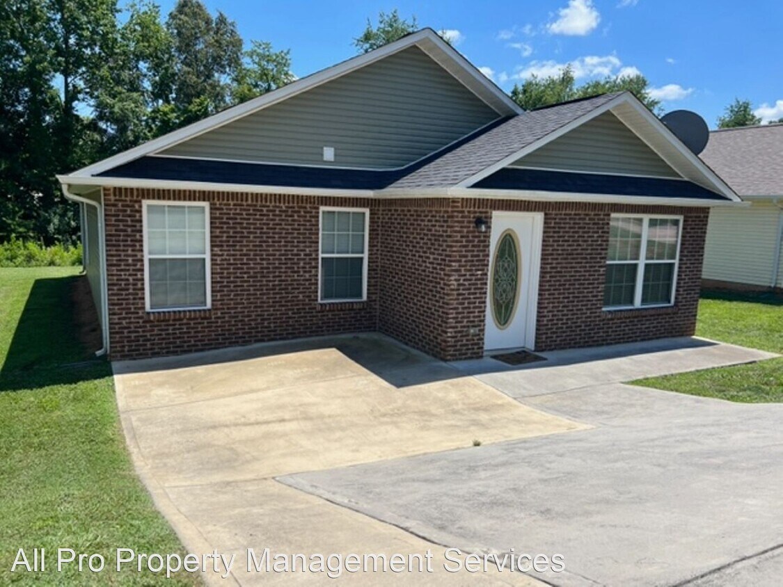 3 br, 2 bath House 1714 Watauga Street House Rental in Sevierville