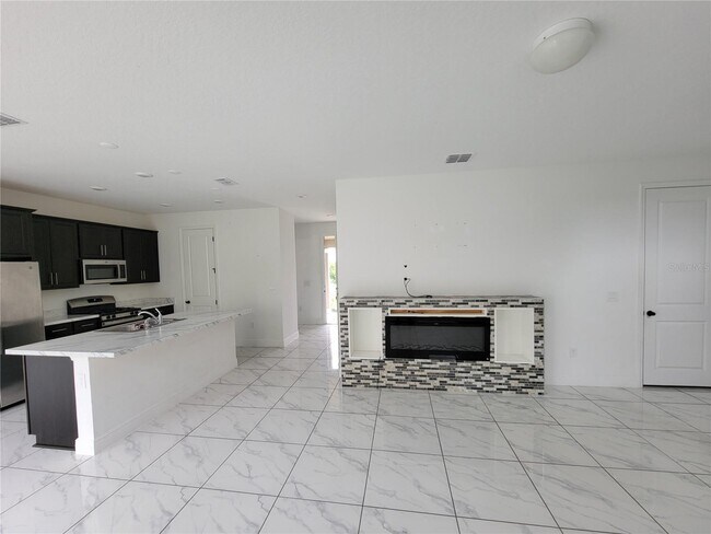 Foto del edificio - 2499 Spring Breeze Dr