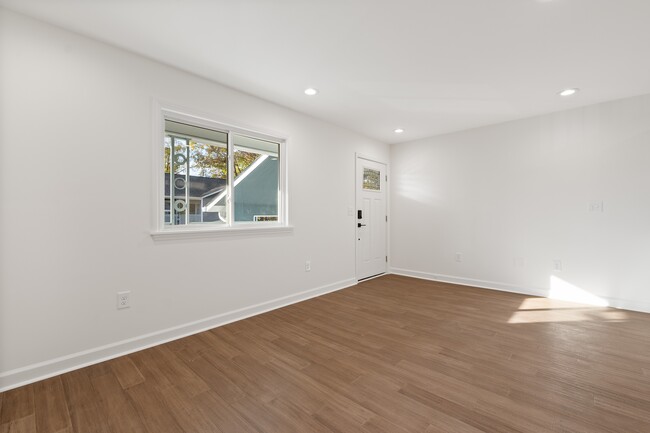 Foto del edificio - 1309 Hudson Ave