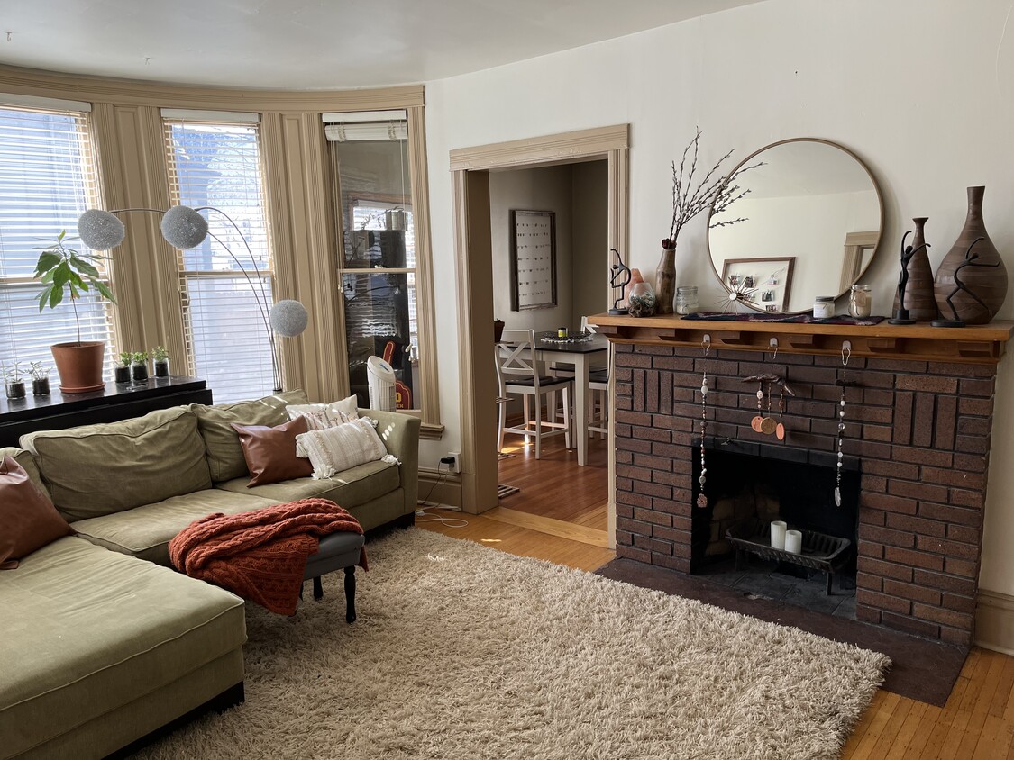Living Room - 2744 Fremont Ave S