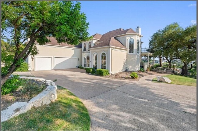 Building Photo - 1400 Camelback