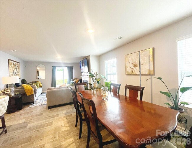 Foto del edificio - 3044 Winesap Dr