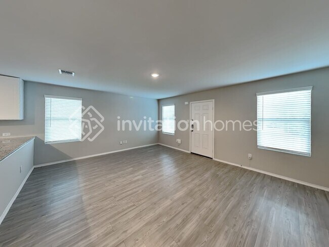 Building Photo - 5426 Verdugos Pl