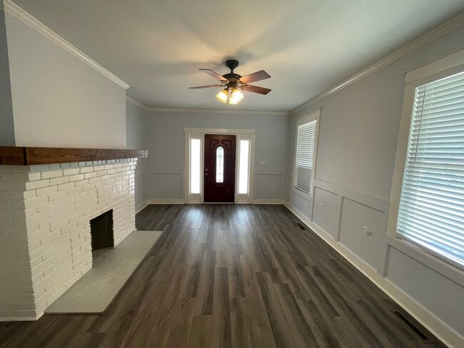 Building Photo - Nice 2/1 House in Old East Rome- $1,295