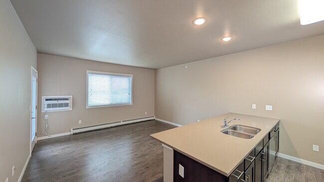 Foto del edificio - Pinecrest Apartment Homes