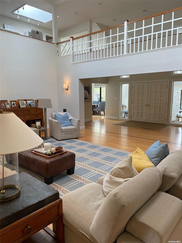 2 Ronald Ct, Port Jefferson, NY 11777 House Rental in Port Jefferson