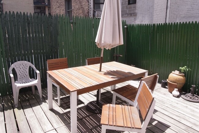 Photo - 218 E 25th St Townhome