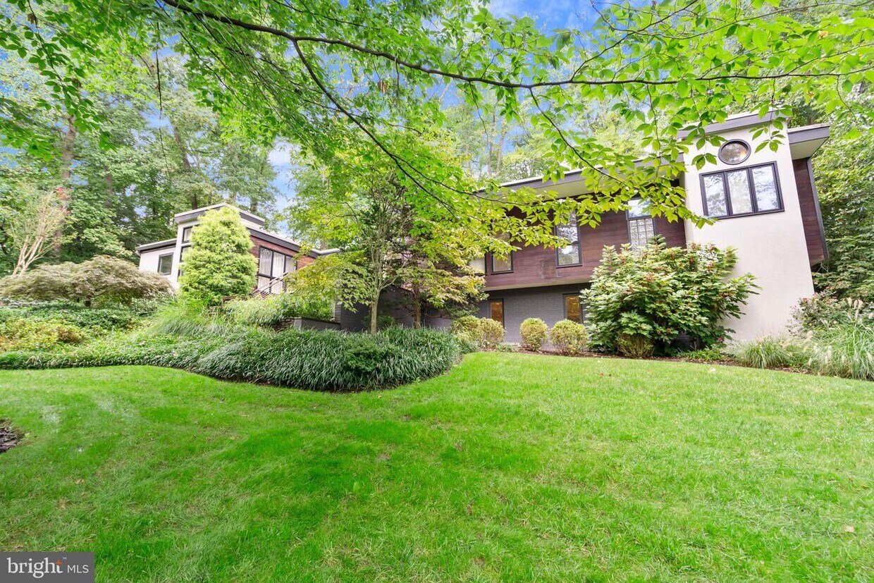 6911 Carmichael Ave, Bethesda, MD 20817 House Rental in Bethesda, MD