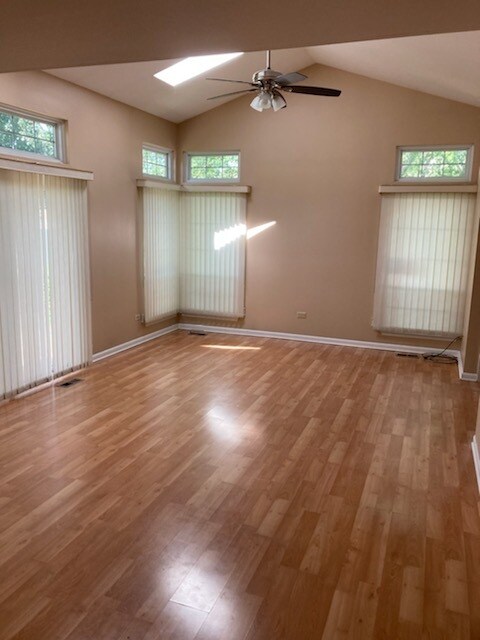 Foto del edificio - 334 Ashford Cir