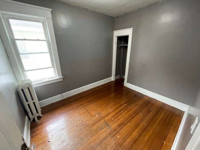 Building Photo - 818 Myrtle Ave