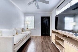 Building Photo - 1211 Cabell St